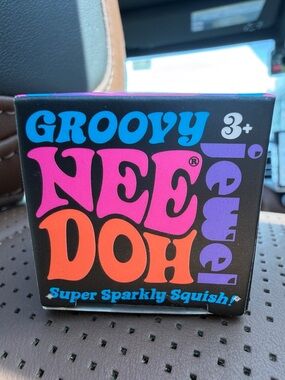*VIRAL RARE* MINI Groovy NeeDoh Jewel Super Sparkly Squish -blue sparkle diamond